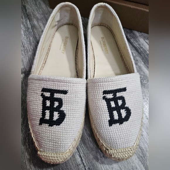 Burberry Tabitha Logo Espadrille Flats - Picture 7 of 9